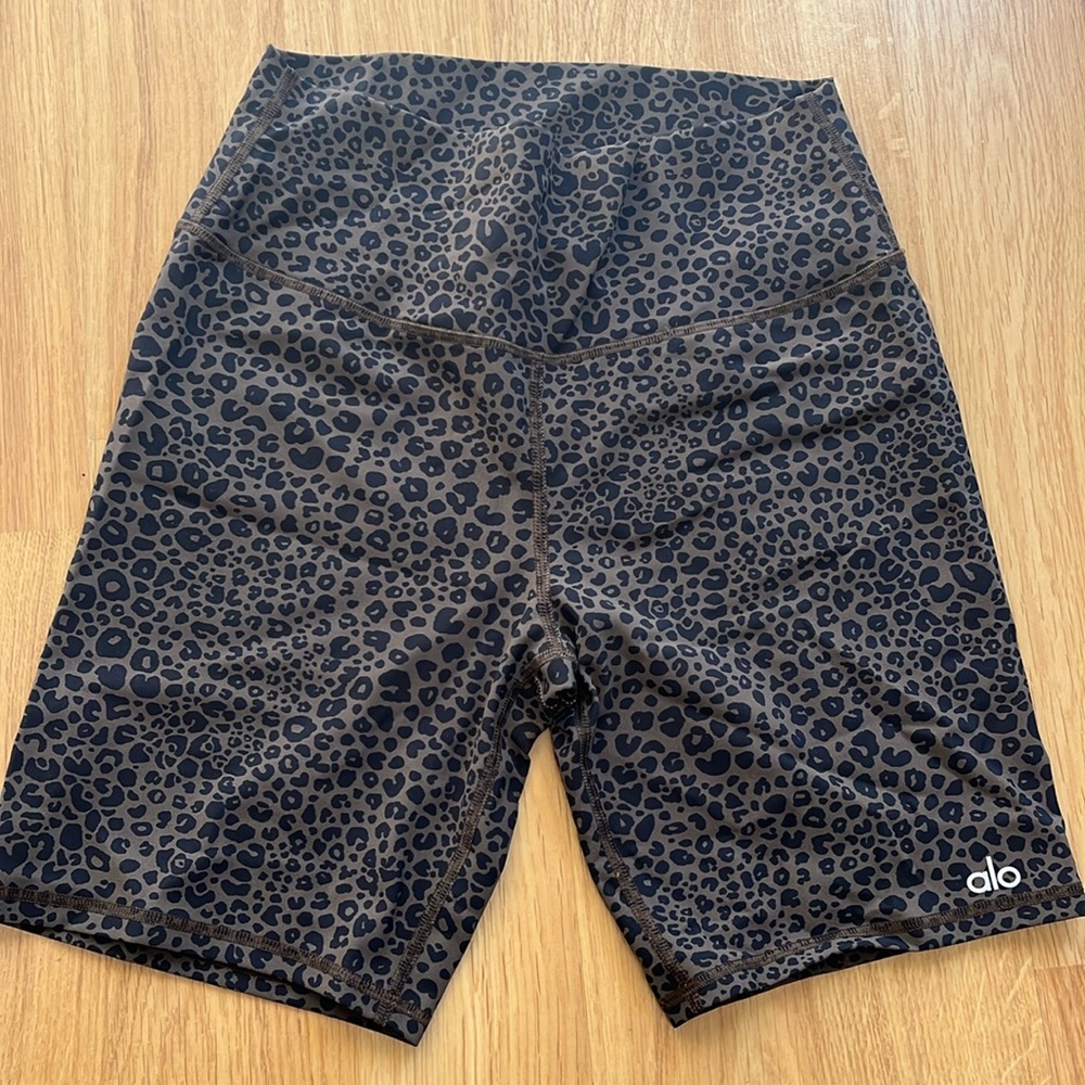All yoga cheetah airbrush shorts size medium
